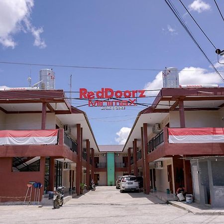 RedDoorz Syariah near Bukit Teletubbies Padangsidempuan Hotel Bagian luar foto