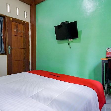 RedDoorz Syariah near Bukit Teletubbies Padangsidempuan Hotel Bagian luar foto