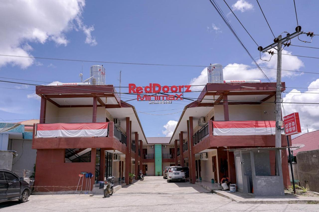 RedDoorz Syariah near Bukit Teletubbies Padangsidempuan Hotel Bagian luar foto