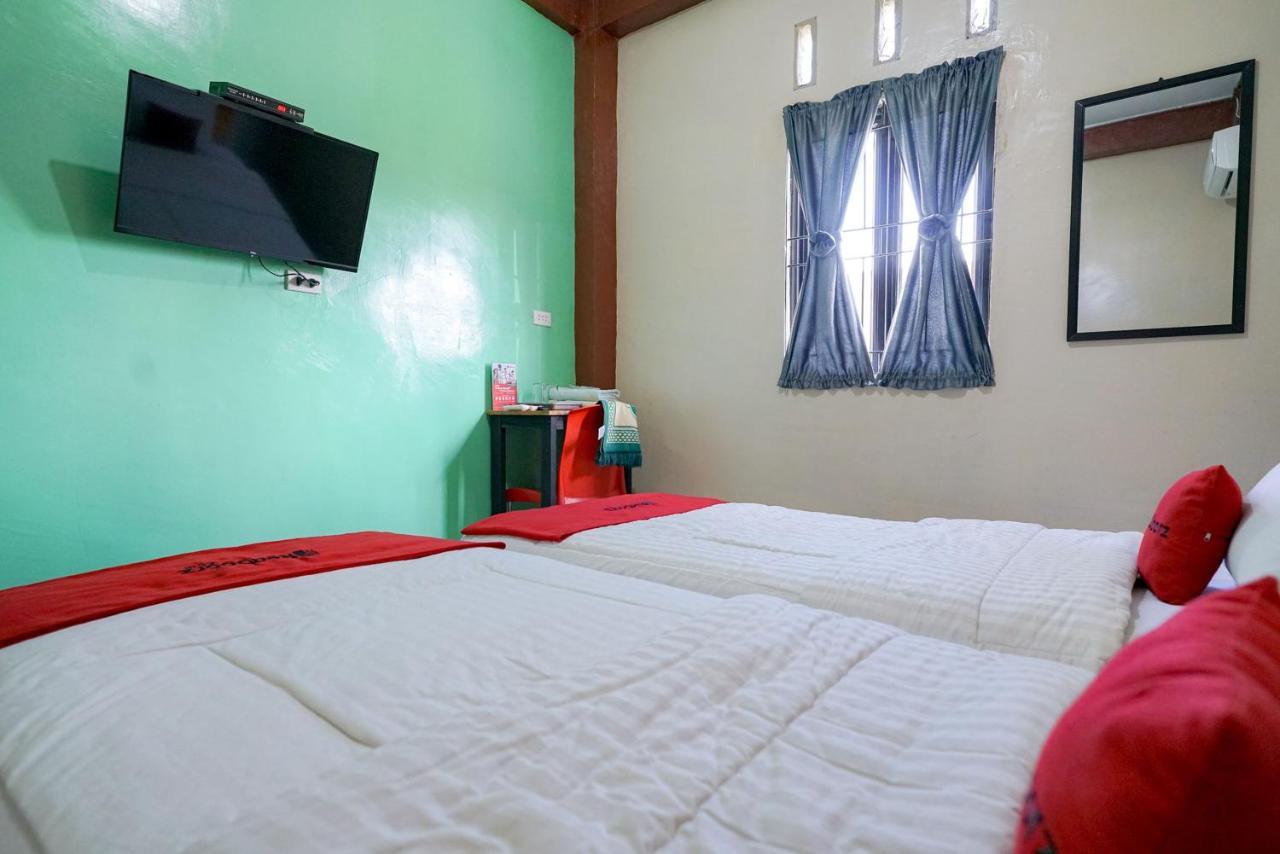 RedDoorz Syariah near Bukit Teletubbies Padangsidempuan Hotel Bagian luar foto
