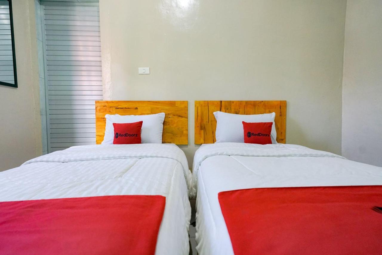 RedDoorz Syariah near Bukit Teletubbies Padangsidempuan Hotel Bagian luar foto