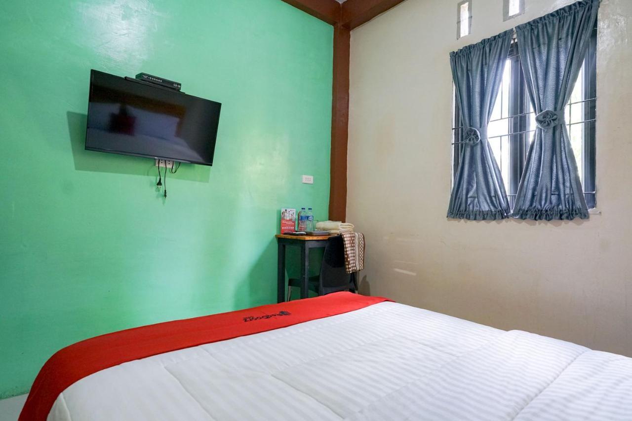 RedDoorz Syariah near Bukit Teletubbies Padangsidempuan Hotel Bagian luar foto