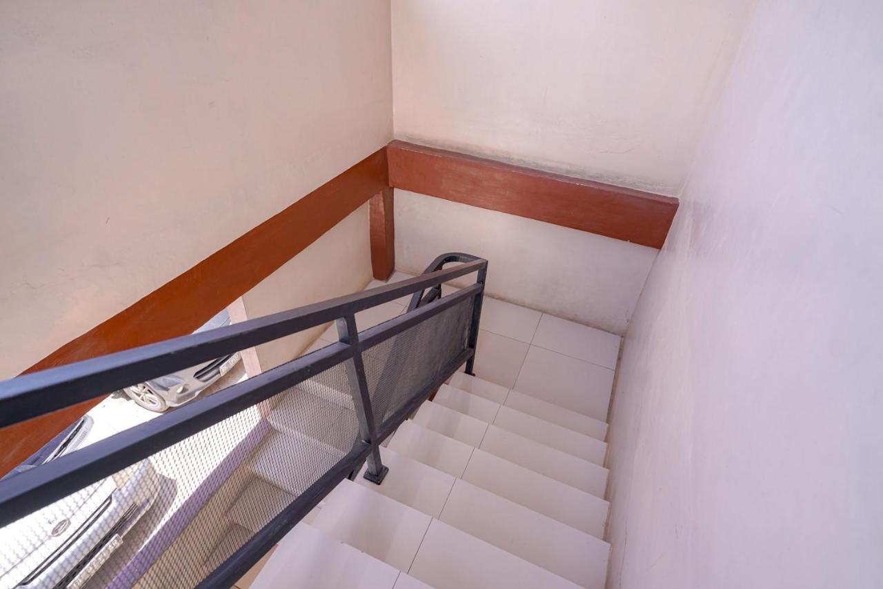 RedDoorz Syariah near Bukit Teletubbies Padangsidempuan Hotel Bagian luar foto
