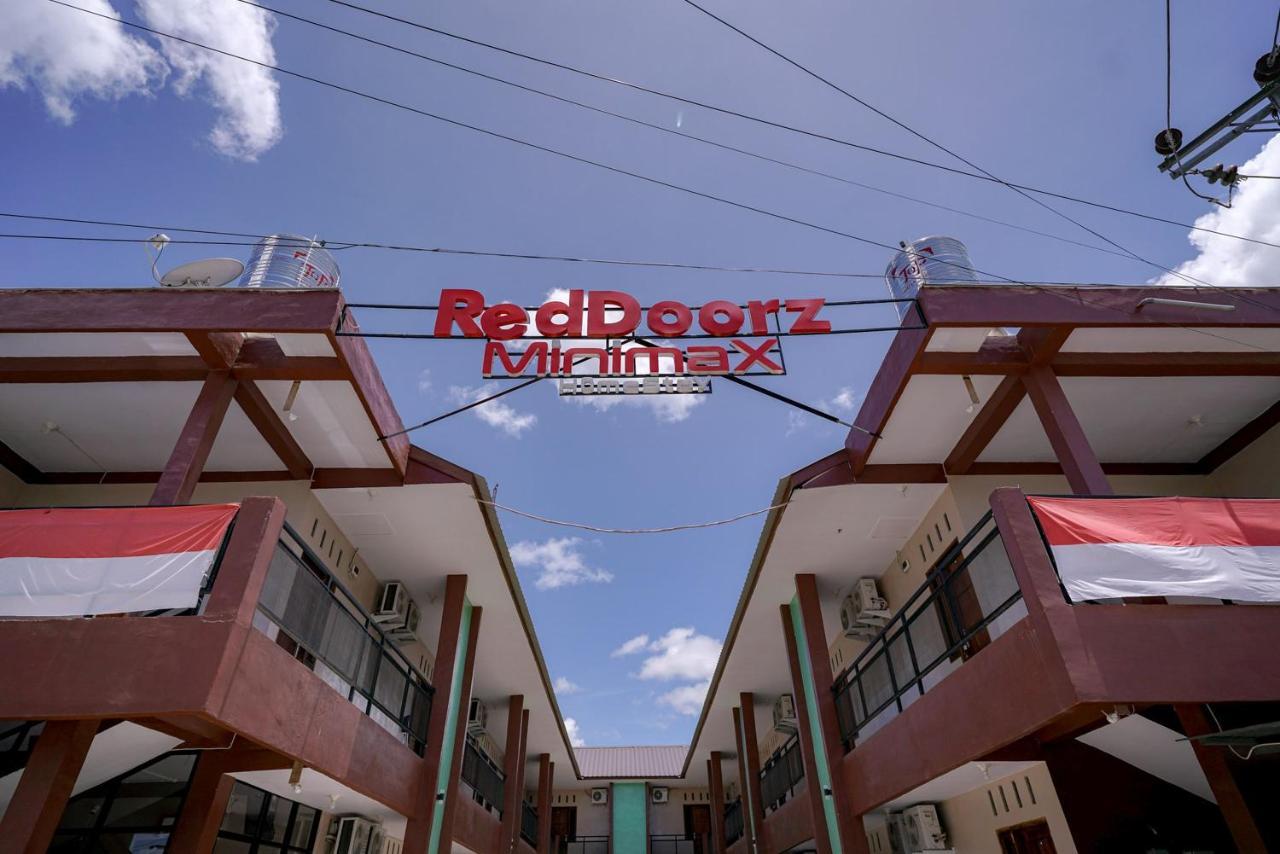 RedDoorz Syariah near Bukit Teletubbies Padangsidempuan Hotel Bagian luar foto